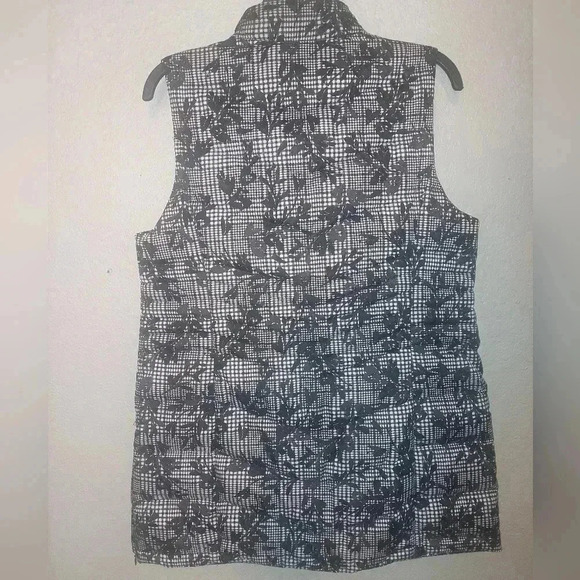 J. Jill Small 2 Way Zip Down Puffer Vest Long Length Black White Zip Pckts - Picture 2 of 7